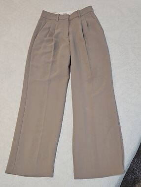 Aritzia Effortless Pant in Taupe, Worn Once